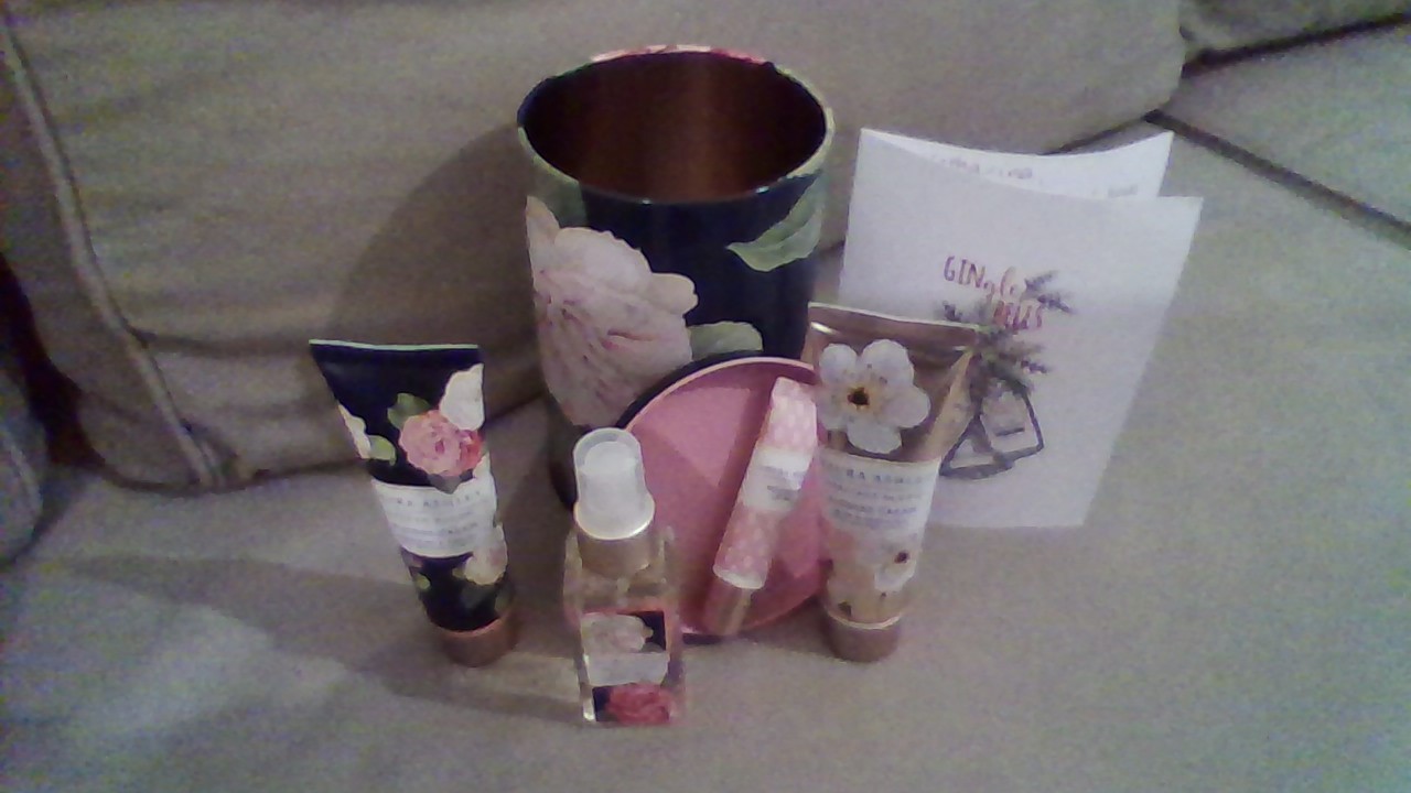 Laura Ashley gift set